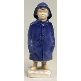 Junge mit Regenmantel, Bing & Gröndahl Figur Nr. 2532 oder 532