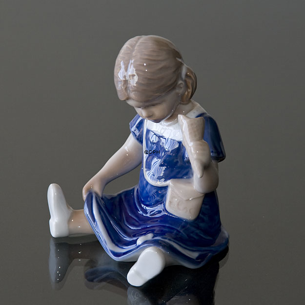 Else spiser is, Royal Copenhagen figur nr. 673