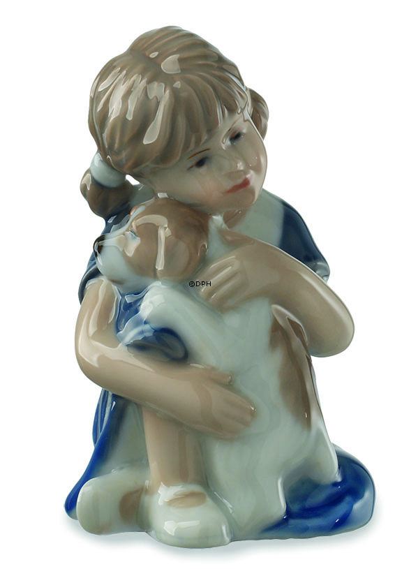 Else med hundehvalp, Pige siddende med hund, Royal Copenhagen figur nr. 679