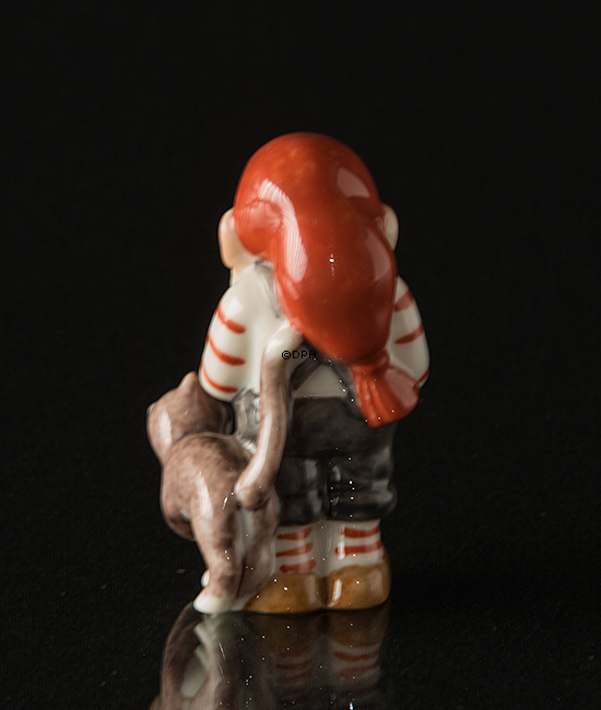 Nisse med lygte og kat, Royal Copenhagen jule figur nr. 760