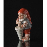 Nisse med kræmmerhus, Royal Copenhagen julefigur nr. 762