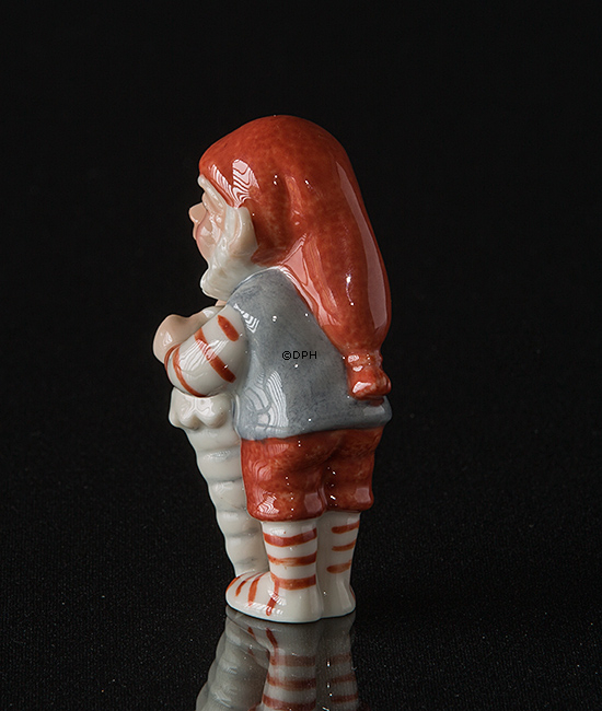 Nisse med kræmmerhus, Royal Copenhagen julefigur nr. 762