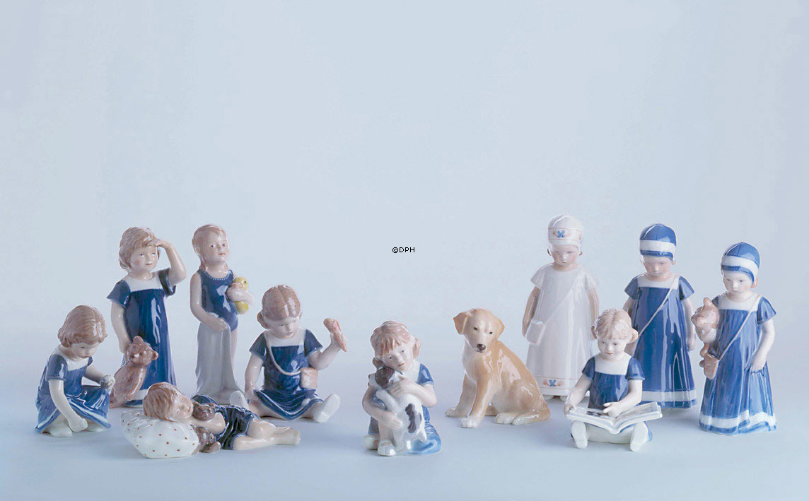 Else, Pige med blå kjole, Bing & Grøndahl figur nr. 1574 eller 404