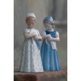 Mary, Pige med blå kjole, Bing & Grøndahl figur nr. 2721 eller 561