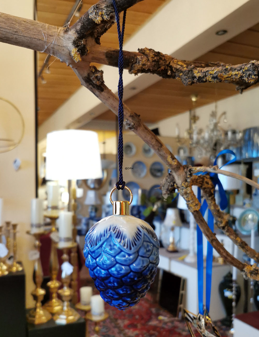 Royal Copenhagen ornament 2020, Kogle