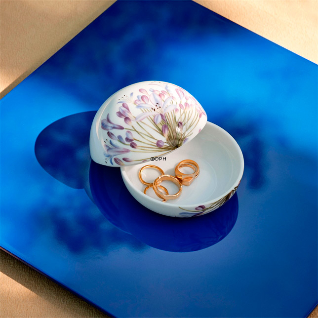 Bonbonniere med skærmlilje, Royal Copenhagen påskeæg 2023