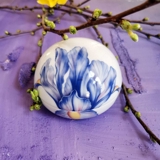 Bonbonniere med blå iris, Royal Copenhagen påske 2024