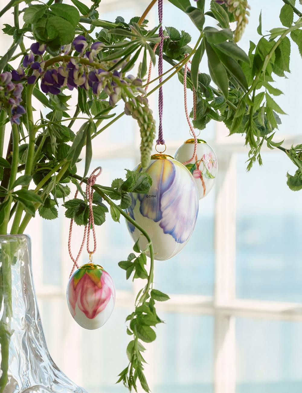 Påskeæg med æbleblomst knopper og blade, 2 stk., Royal Copenhagen påske 2024