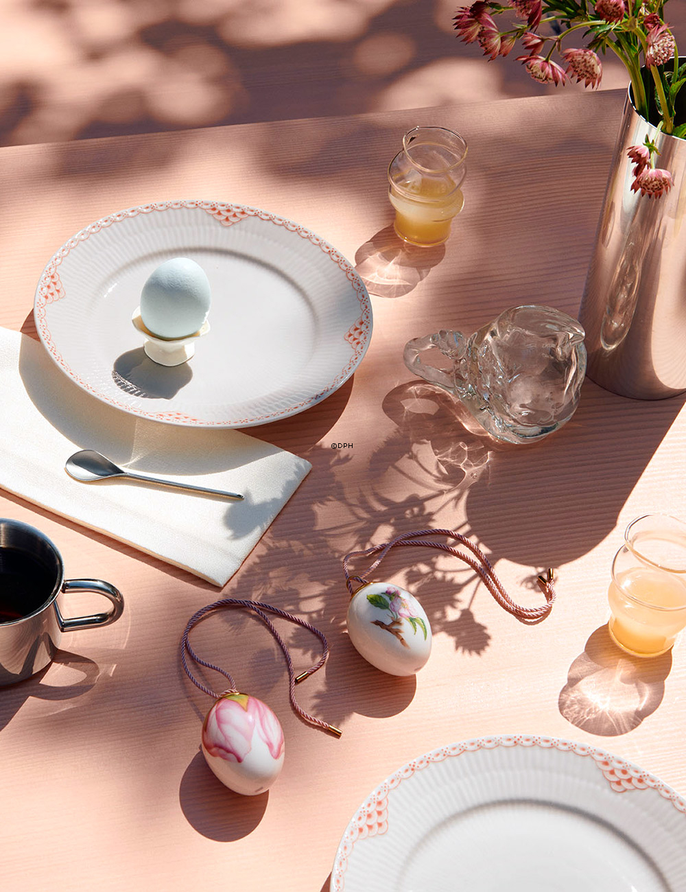 Påskeæg med æbleblomst knopper, Royal Copenhagen påske 2024