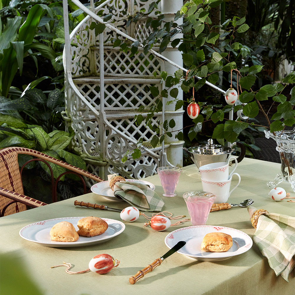 Påskeæg med store rødstjertfjer, Royal Copenhagen påske 2025