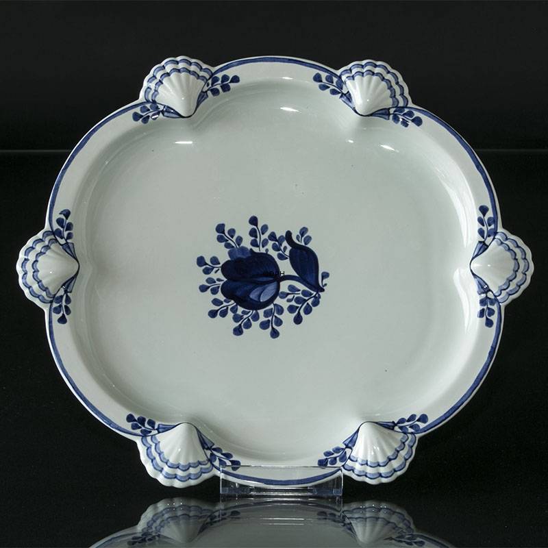 Royal Copenhagen/Aluminia  Tranquebar, blå, fad med muslinger nr. 11/1048