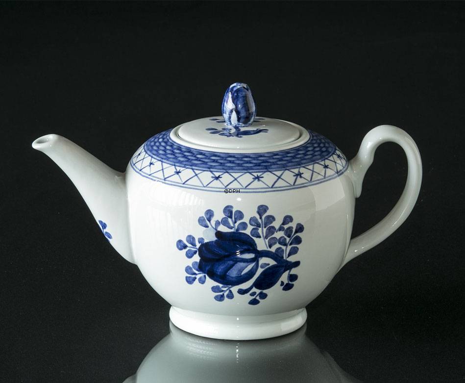 Royal Copenhagen/Aluminia  Tranquebar, blå, Tekande nr. 11/1106