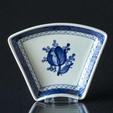 Royal Copenhagen/Aluminia Tranquebar, vifteasiet til cabaretfad nr. 11/1195