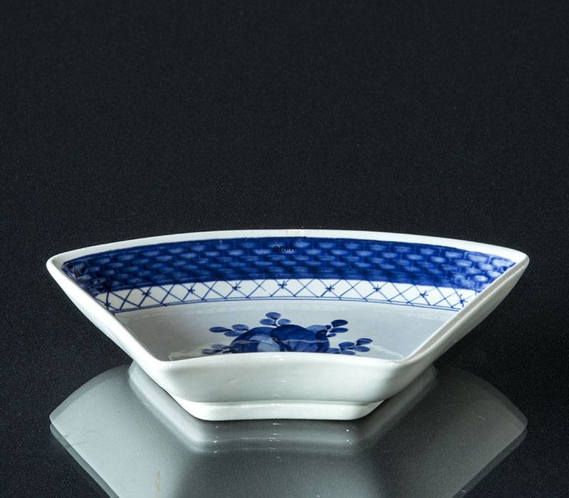 Royal Copenhagen/Aluminia Tranquebar, vifteasiet til cabaretfad nr. 11/1195