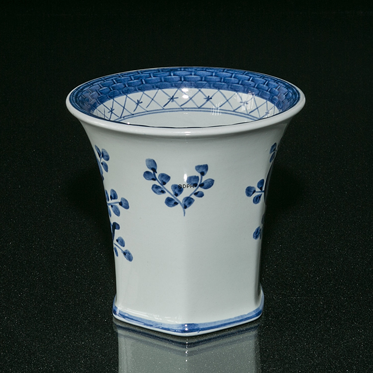 Royal Copenhagen/Aluminia Tranquebar, blå, vase nr. 11/1239