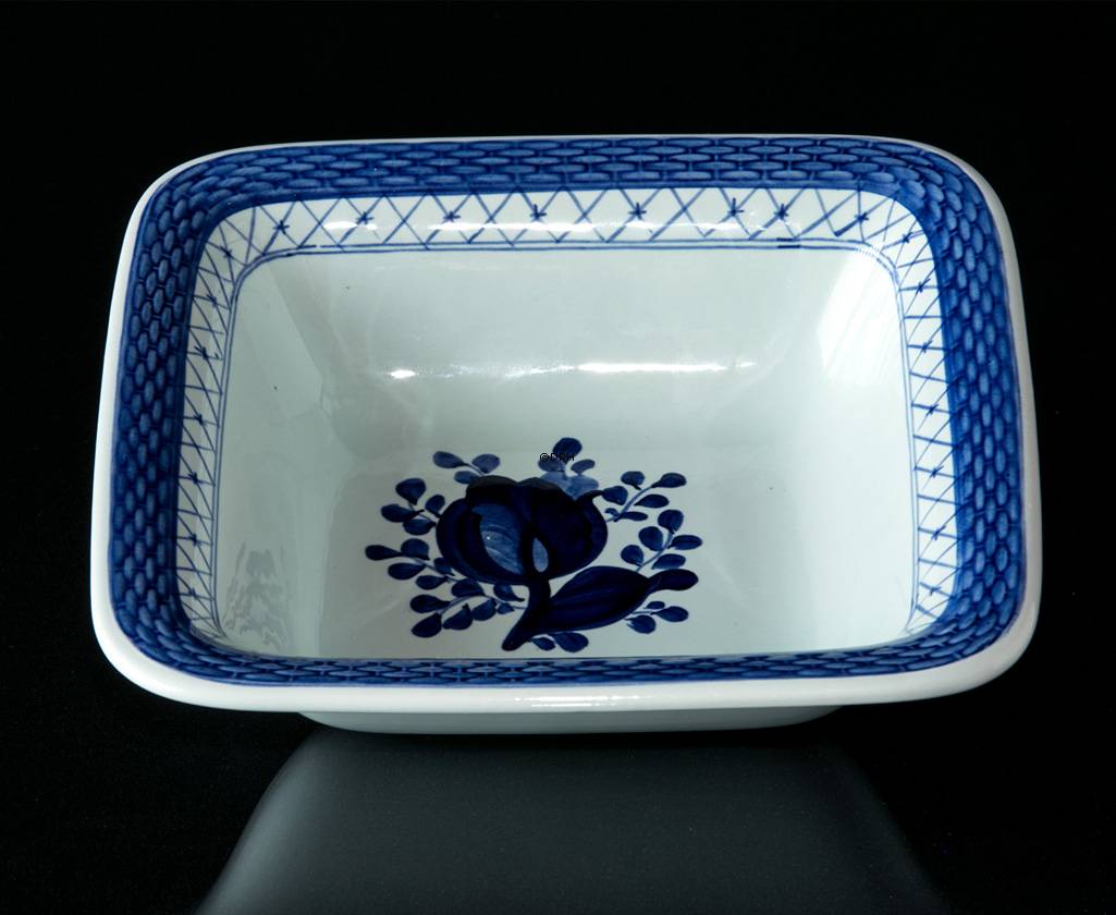 Royal Copenhagen/Aluminia Tranquebar, blå, Firkantet skål nr. 11/1337