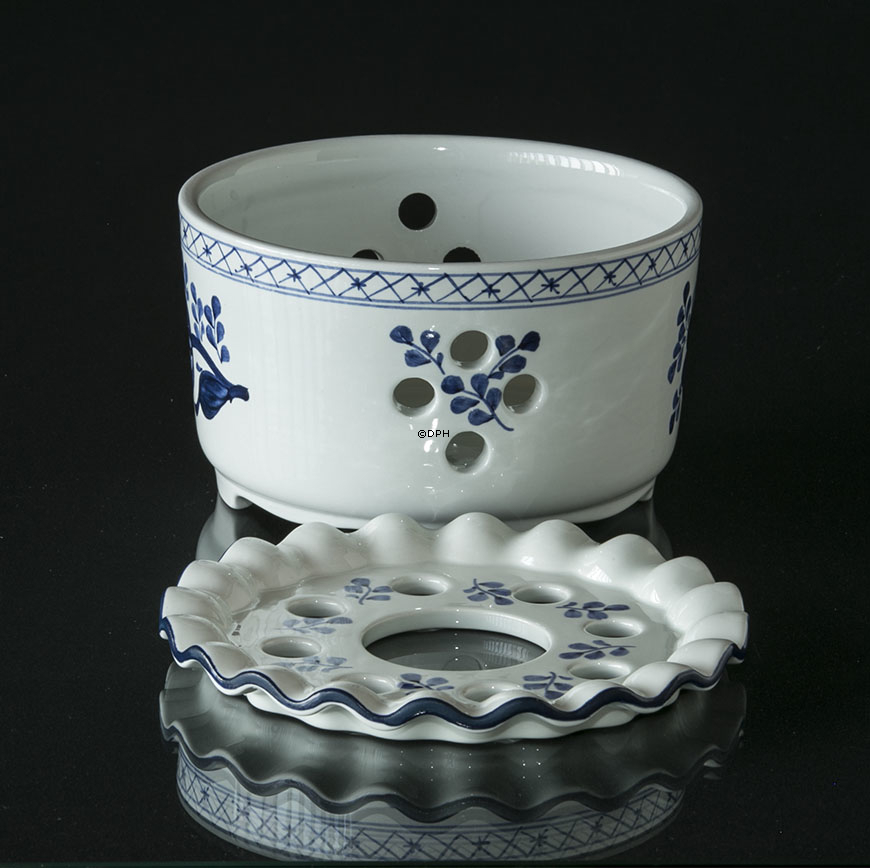 Royal Copenhagen/Aluminia Tranquebar, blå, tevarmer nr. 11/1872