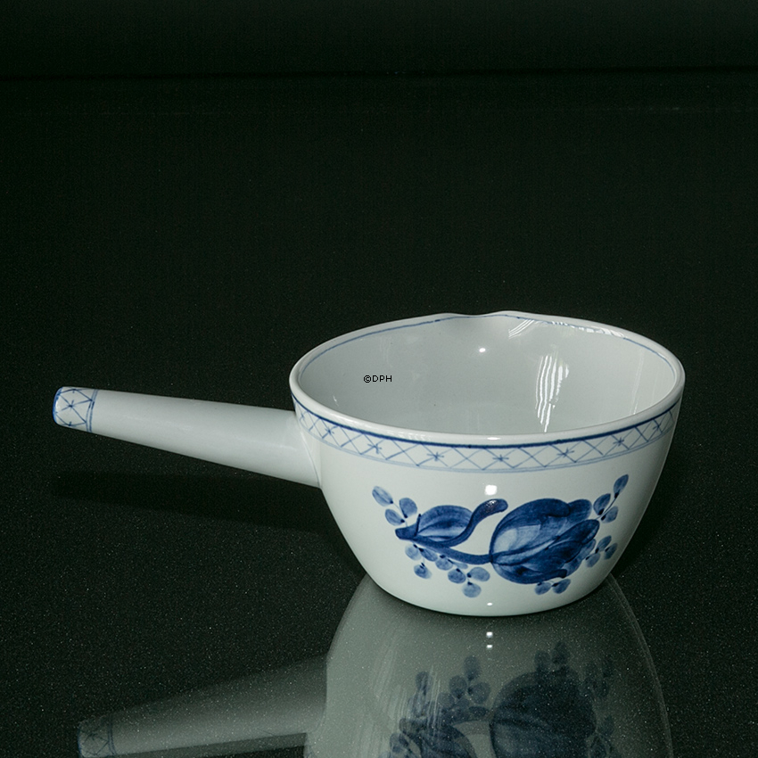 Royal Copenhagen/Aluminia Tranquebar, blå, sovseskål nr. 11/2872