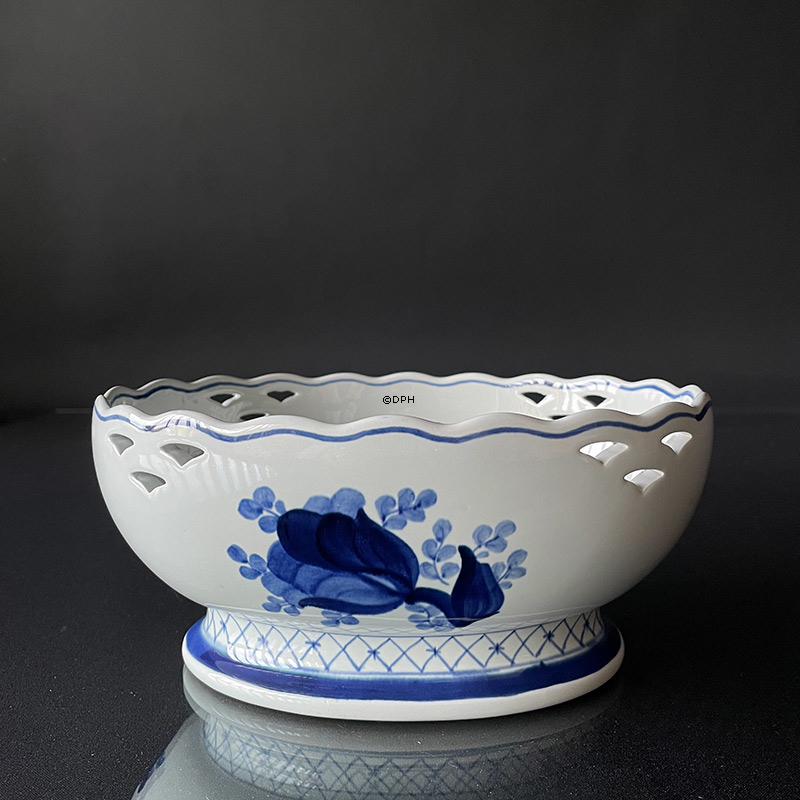 Royal Copenhagen/Aluminia Tranquebar, blå, Skål på fod med gennembrudt kant nr. 706