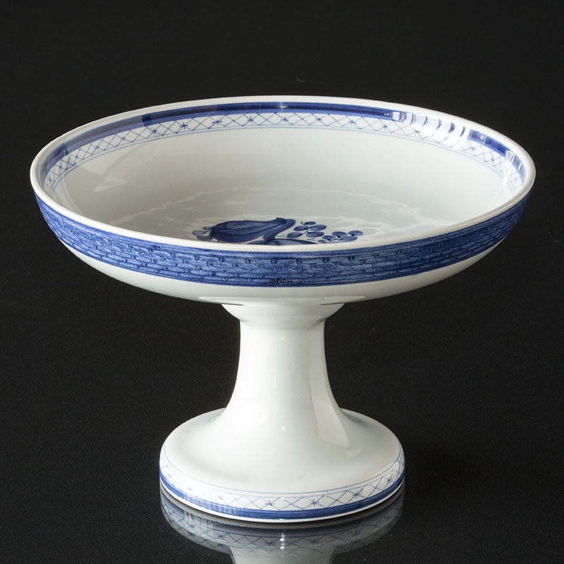 Royal Copenhagen/Aluminia  Tranquebar, blå, Kagefad på fod nr. 986