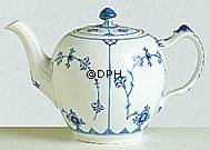 Musselmalet, riflet tekande nr. 1/258 eller 135, indhold 70 cl., Royal Copenhagen