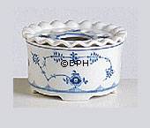 Musselmalet, riflet, Tevarmer med rist nr. 1/9787 eller 273, Royal Copenhagen