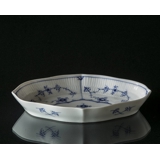 Musselmalet, riflet, aflang asiet nr. 1/147 eller 353, Royal Copenhagen 22cm