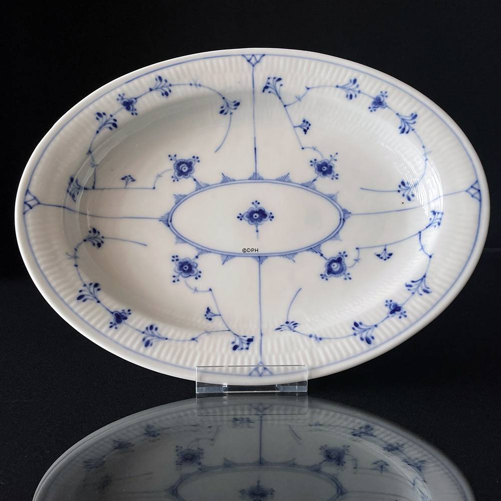 Musselmalet, riflet ovalt fad, stegefad nr. 1/98 eller 374, Royal Copenhagen 34cm