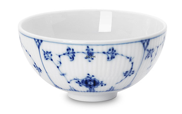 Musselmalet, riflet skål nr. 572, indhold 25 cl., Royal Copenhagen