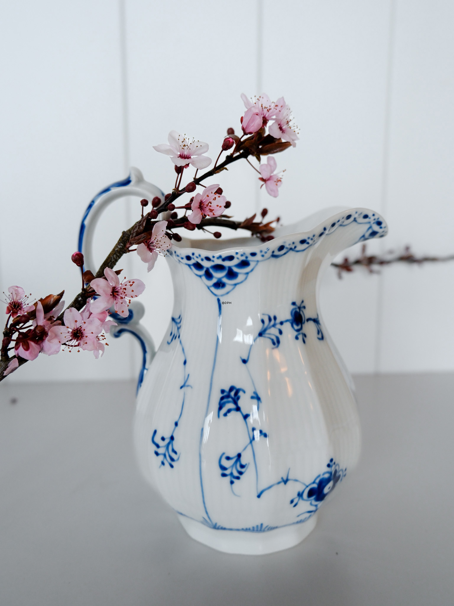 Musselmalet halvblonde kande nr. 1/646 eller 443, indhold 90 cl., Royal Copenhagen