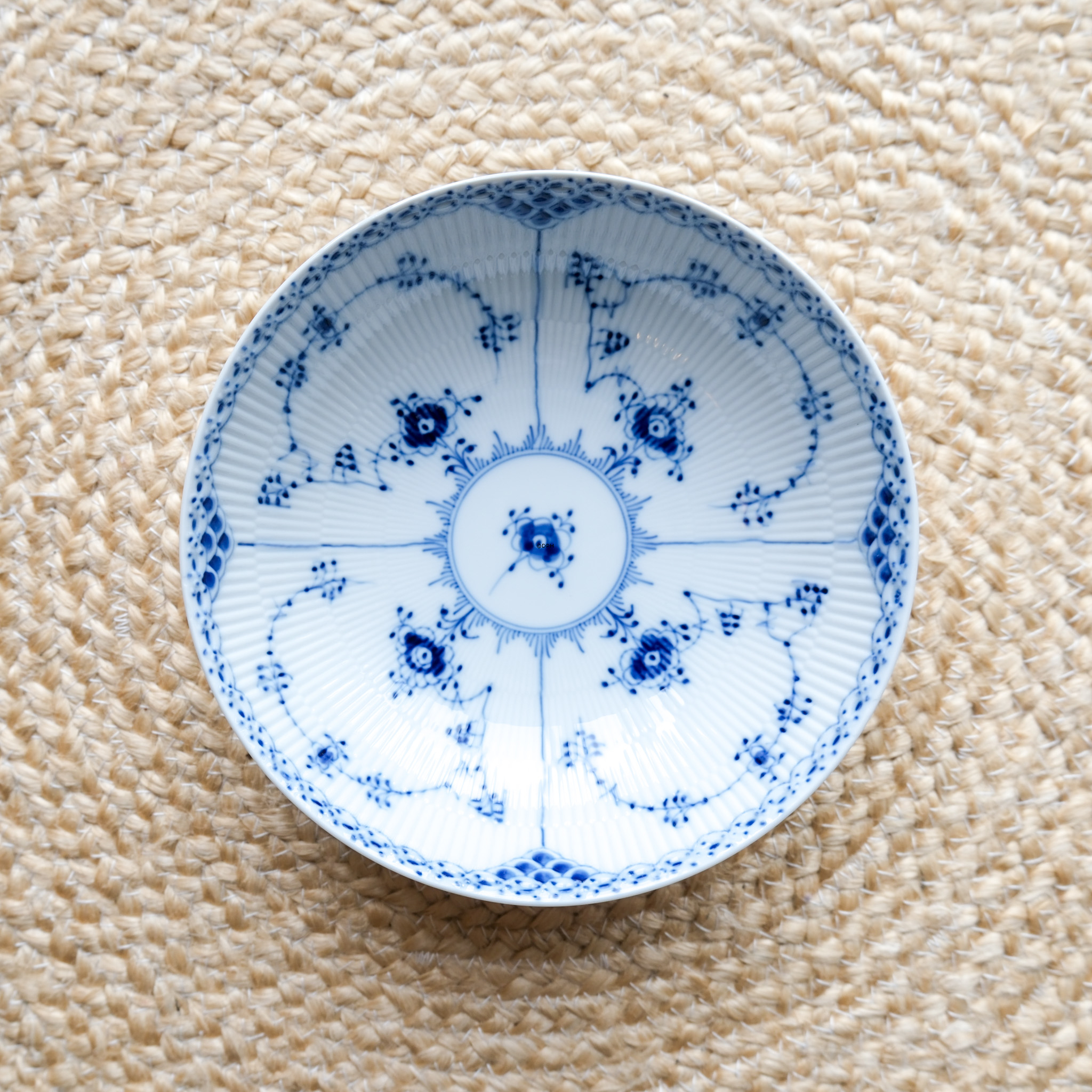 Musselmalet halvblonde, salatskål nr. 1-512, indhold 70 cl., Royal Copenhagen 22cm