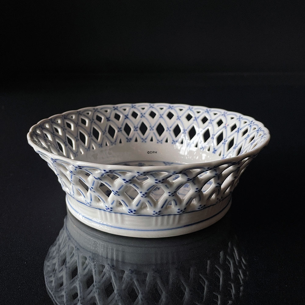 Musselmalet, helblonde, lille frugtskål 19cm nr. 1/1054 eller 397, Royal Copenhagen