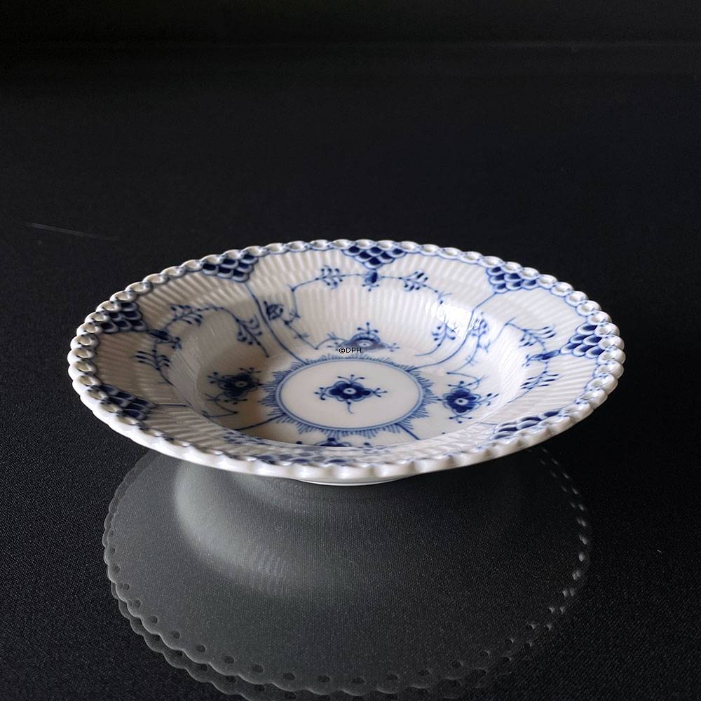 Musselmalet, helblonde, Portionstallerken dyb 14cm nr. 1/1081 eller 601, Royal Copenhagen