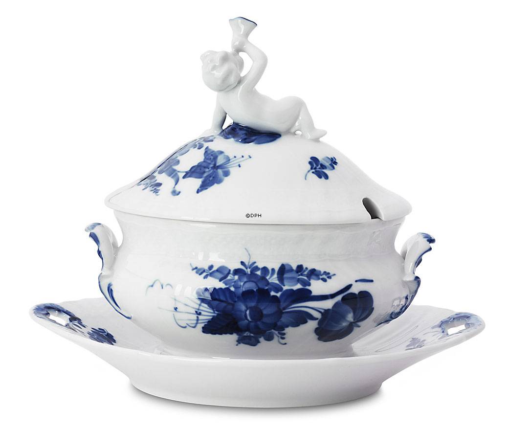 Blå Blomst, svejfet, oval Sauceterrin med figur nr. 10/1653 eller 169, Royal Copenhagen