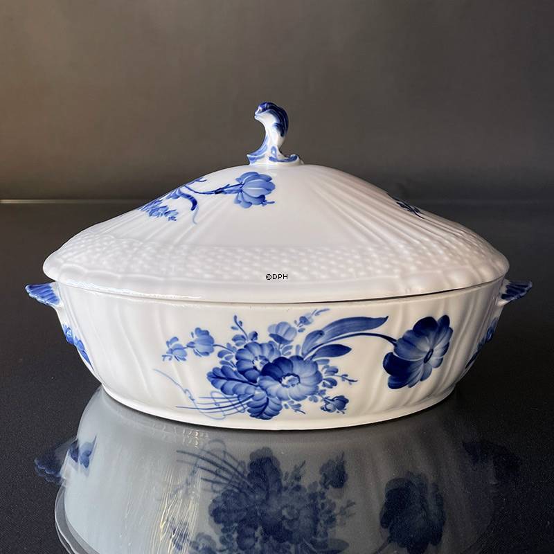 Blå Blomst, svejfet, lågfad nr. 10/1702 eller 172, Royal Copenhagen