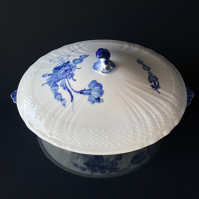 Blå Blomst, svejfet, lågfad nr. 10/1702 eller 172, Royal Copenhagen