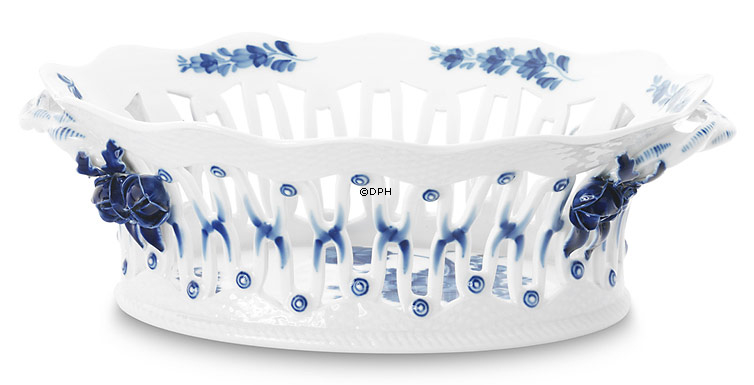 Blå Blomst, svejfet, Frugtkurv nr. 10/1579 eller 398, oval, Royal Copenhagen (har en brun plet, se beskrivelsen)