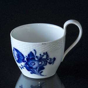 Blå Blomst, flettet, kaffekop med høj hank UDEN underkop, Royal Copenhagen | Nr. 1107089-U | DPH Trading