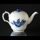 Blue Flower, Braided, Tea Pot no. 10/8244 or 141, Royal Copenhagen