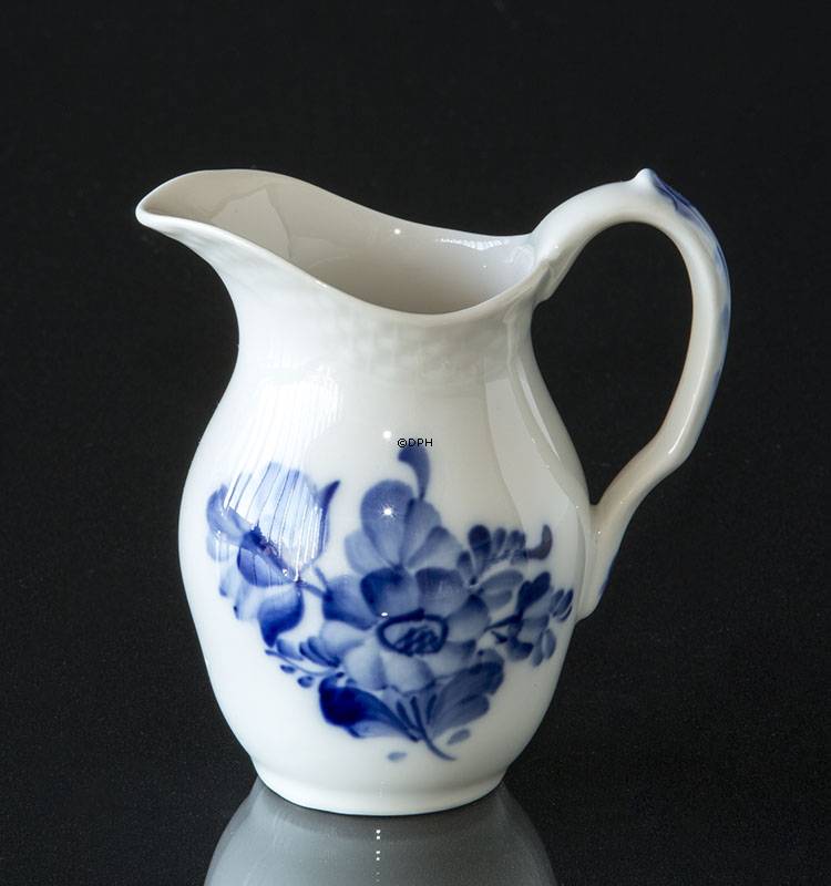 Blå Blomst, flettet, Flødekande nr. 10/8025 eller 392, Royal Copenhagen