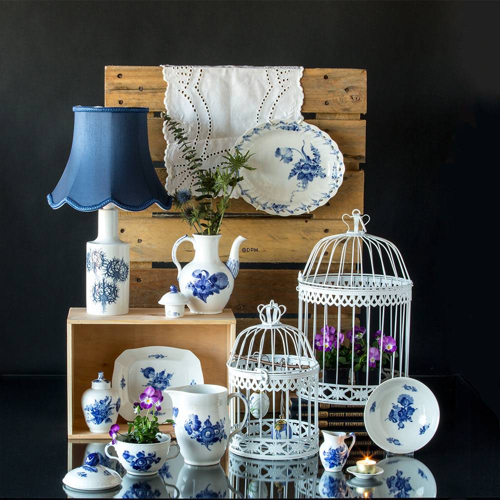 Blå Blomst, flettet, Flødekande nr. 10/8025 eller 392, Royal Copenhagen