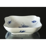 Blue Flower, Braided, square Salad Bowl no. 10/8063 eller 576, Royal Copenhagen 21cm