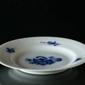 Blå Blomst, flettet, flad tallerken, Royal Copenhagen 17.5cm | Nr. 1107617 | Alt. 10-8093 | DPH Trading