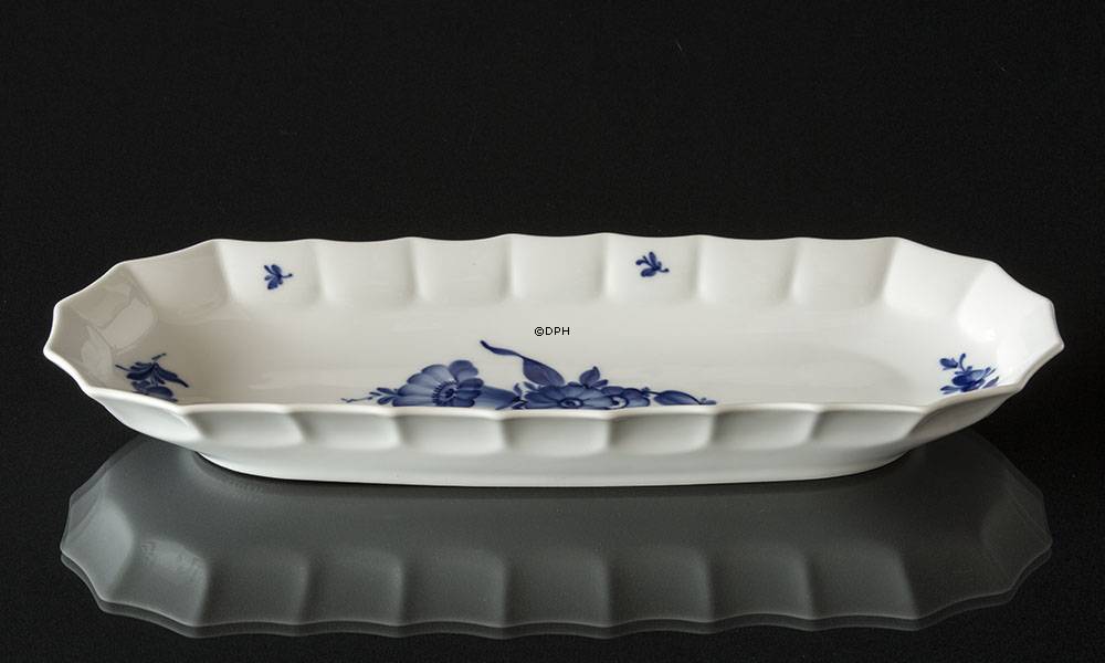 Blå Blomst, kantet, aflangt fad (sellerifad) nr. 10/8609 eller 378, 37cm