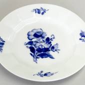 Blå Blomst, kantet, flad tallerken, Royal Copenhagen ø17cm