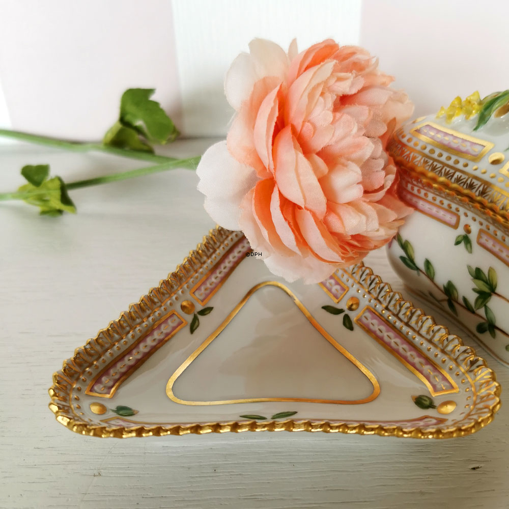 Flora Danica dessertkop trekantet m fad nr. 20-3575 10 cl, Royal Copenhagen