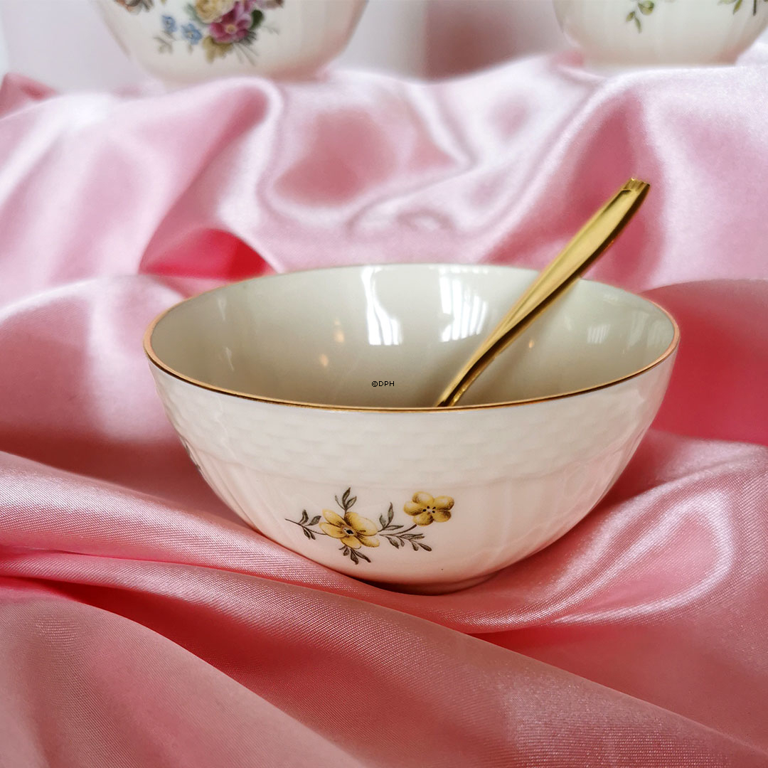 Royal Copenhagen Spise og kaffestel Frijsenborg stel (109 dele)