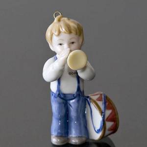 Børnenes Jul 2002, Figur ornament, dreng med tromme og trompet | År 2002 | Nr. 1246744 | DPH Trading