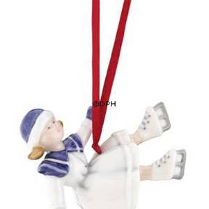 Børnenes Jul 2004, Figur ornament, pige på skøjter | År 2004 | Nr. 1246752 | DPH Trading