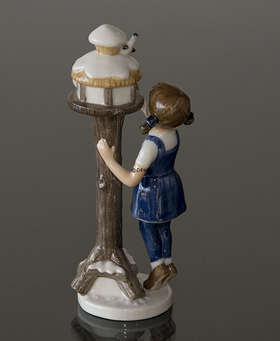 Årsfigur 2001, Pige med fuglehus